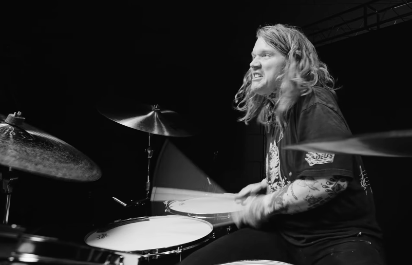 🔊 underoath's aaron gillespie on singing while drumming

 — and chasing a live sound